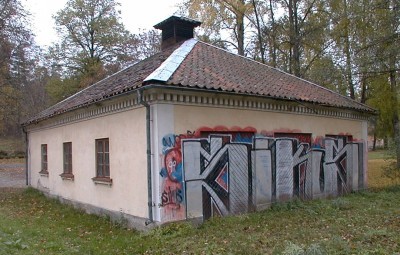tumba hus 20.13.jpg